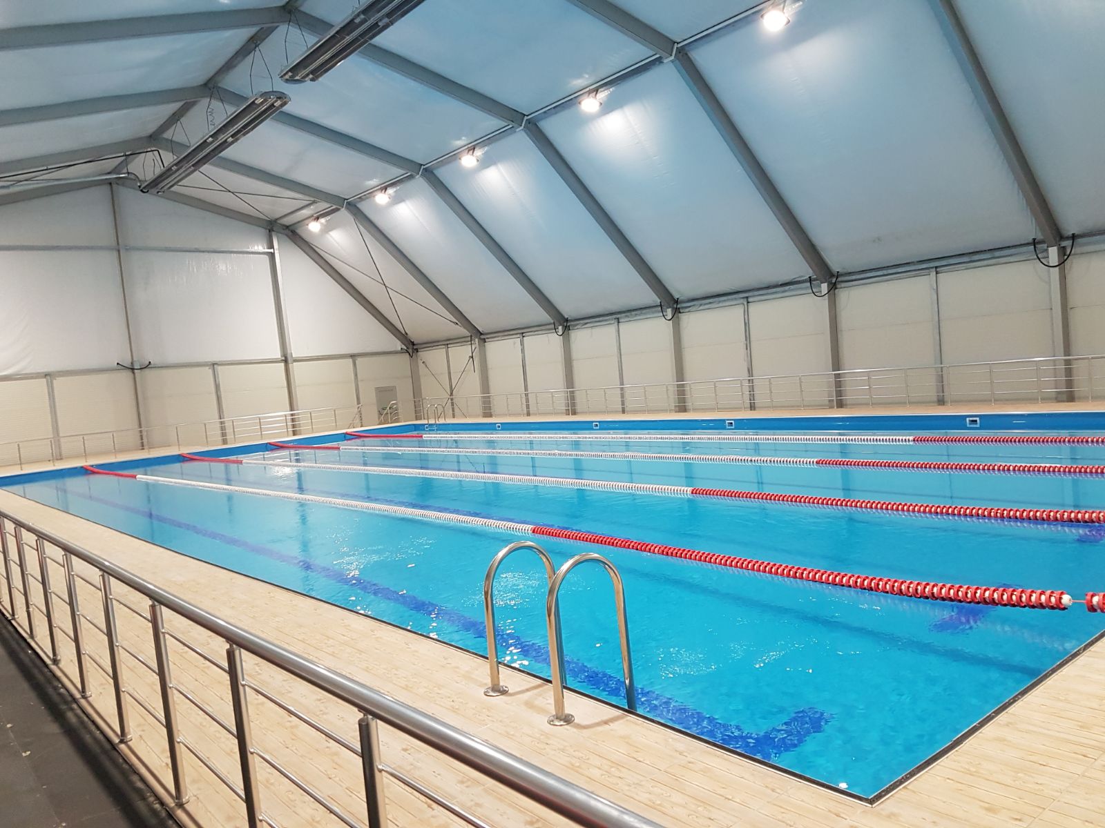 Erzurum Büyükşehir Belediyesi Yarı Olimpik Yüzme Havuzu