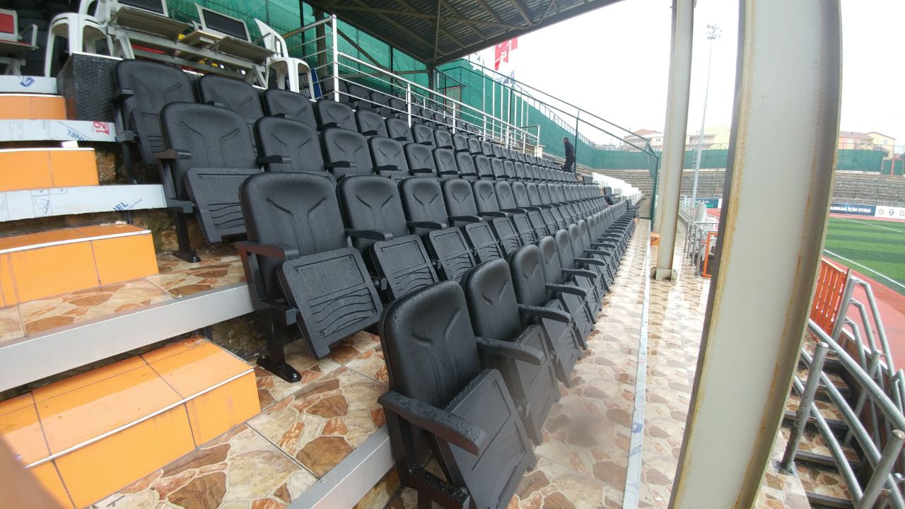 Sultanbeyli Stadyum Koltukları